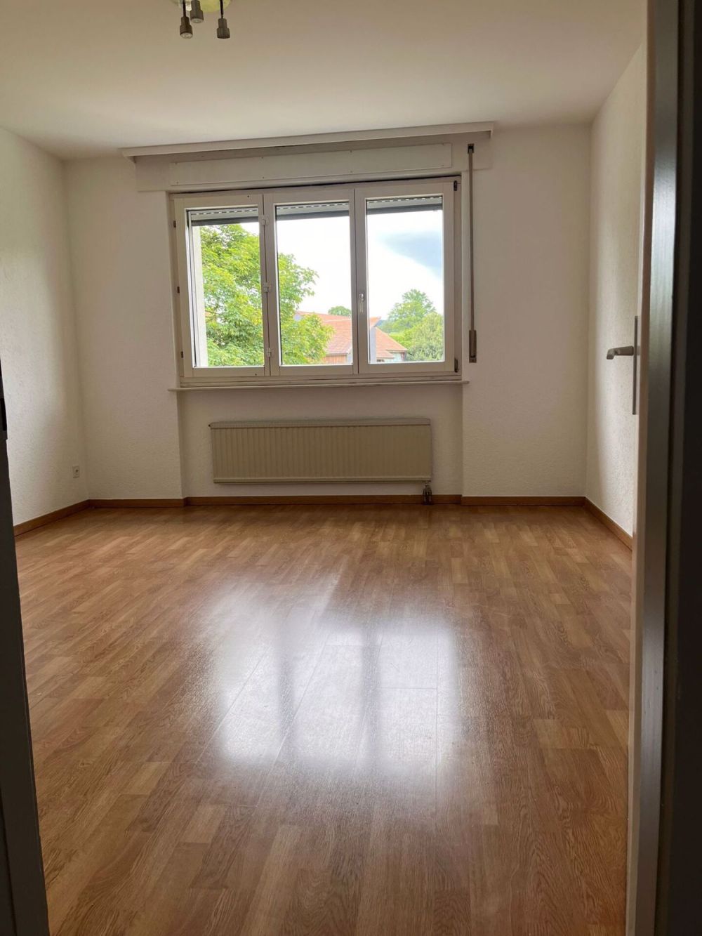 Spacieux 4.5 pièces à louer dans un cadre paisible et verdoyant à Villaraboud | dreamo.ch - Bild 7