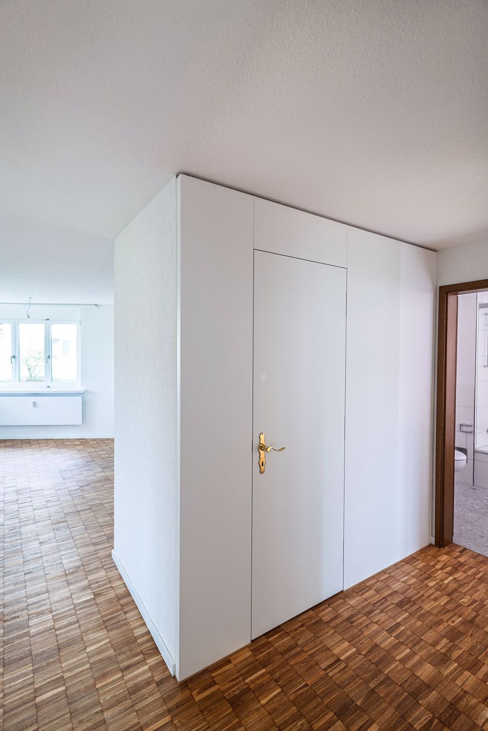 Erstvermietung nach Komplettsanierung: 4.5-Zimmer-Wohnung mit Sitzplatz in Wagen - Bild 9