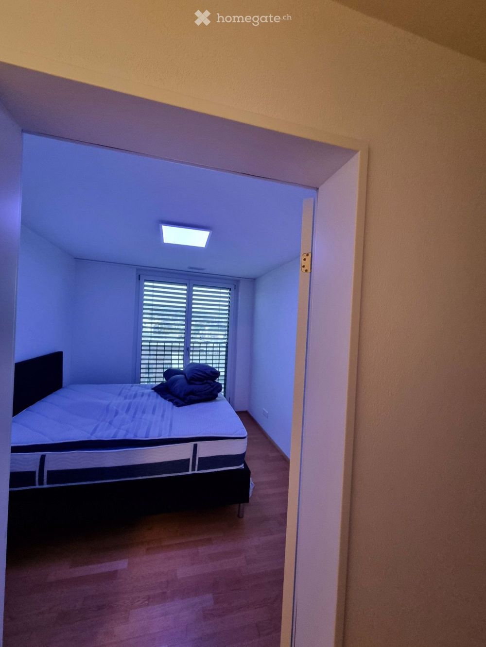 Zimmer in modernen Wohnung mit privatem Bad - Bild 1