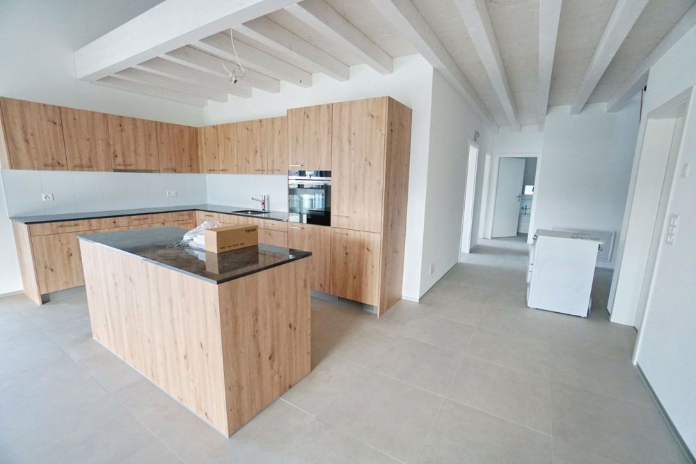 Grosszügige 5.5-Zimmer-Wohnung in Brenzikofen mit Balkon - Bild 3