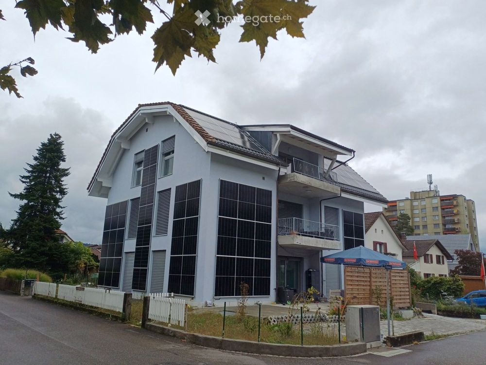 4,5 Familienwohnung mit Hobbyraum / Keller - Bild 1