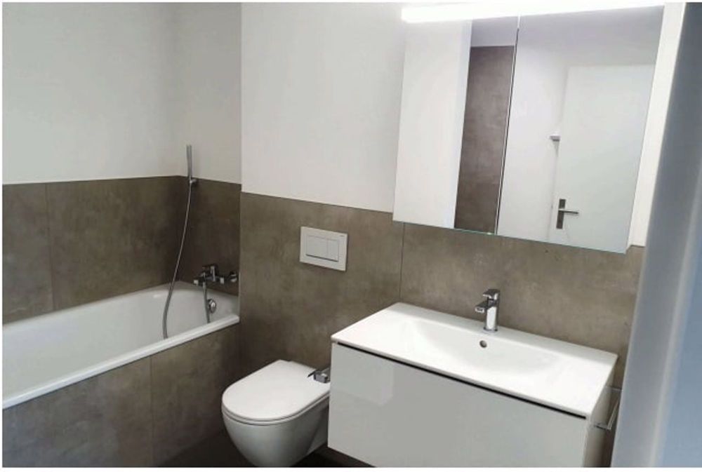moderne 3.5 Zimmerwohnung - Badezimmer 1123