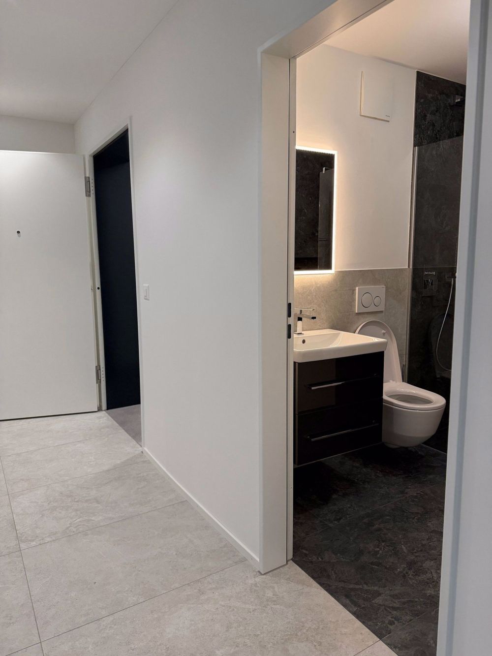 Neubau: 4.5-Zimmerwohnung mit grossem Balkon und Tiefgaragenplatz in Däniken - Bild 7