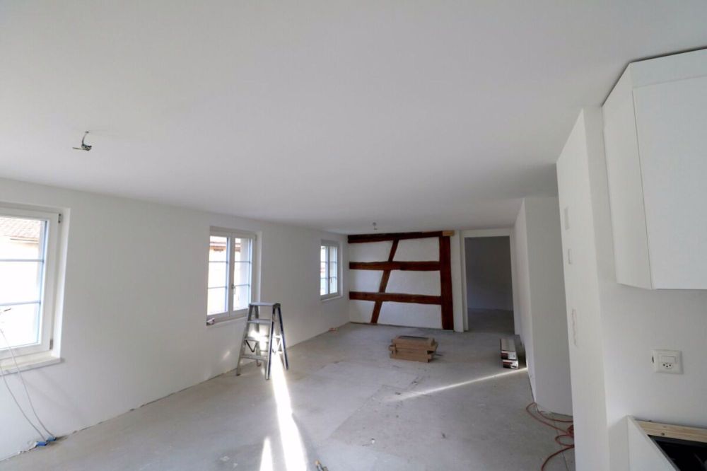 Erstbezug nach Sanierung: 2.5 Zimmerwohnung in Neunkirch - Bild 1