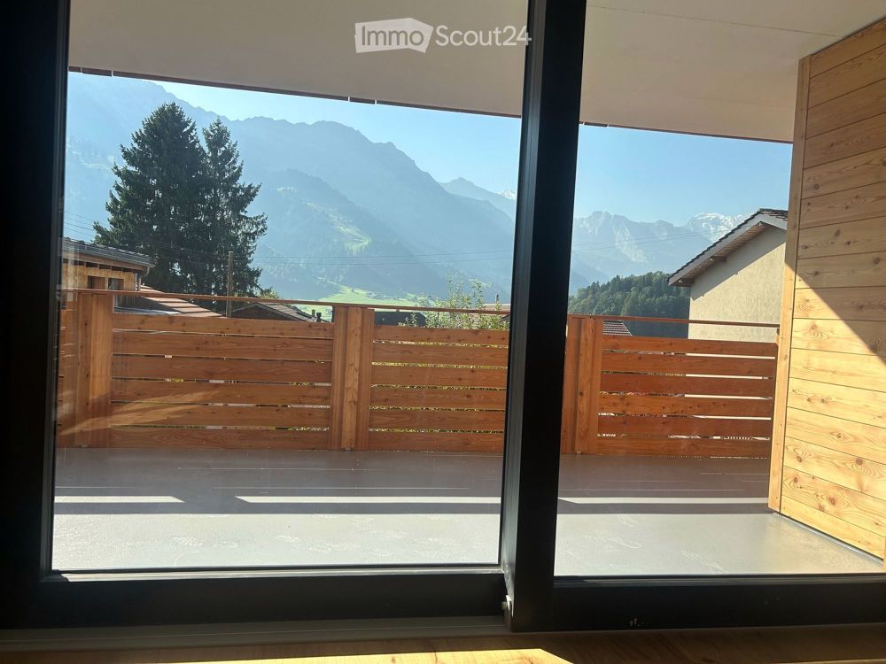 Moderne 3.5-Zimmer-Neubau-Wohnung mit Bergblick in Frutigen - Bild 2