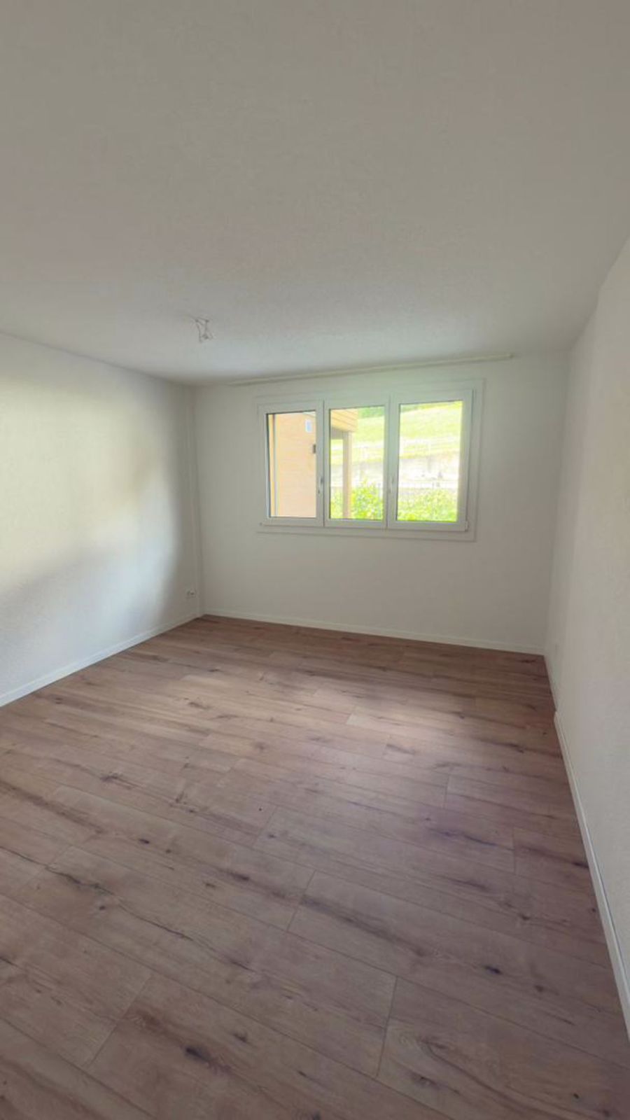 Grosszügige 2 1/2-Zimmer-Wohnung mit modernemFlair und ganz viel Charme in Aeschlen ob Gunten - Bild 8