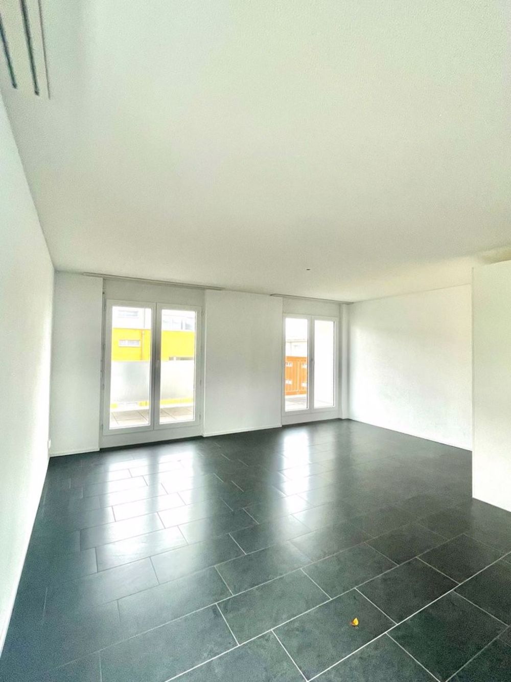 Ihre neue Wohnung mit dem gewissen extra! - Wohnzimmer.jpg