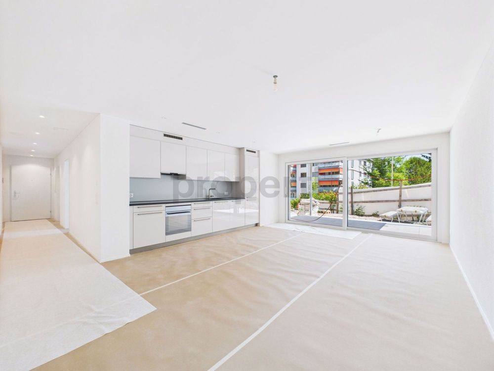 Schöne 2.5 Zimmerwohnung mit 70 m2 Garten und Sitzplatz an bester Lage in Wädenswil - Image 1
