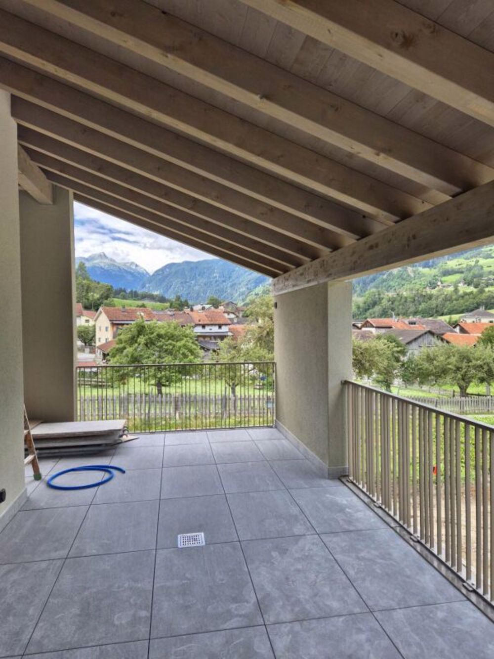 4.5 Zimmer-Wohnung, Mitten in den Bergen - mitten im Dorf - Bild 4