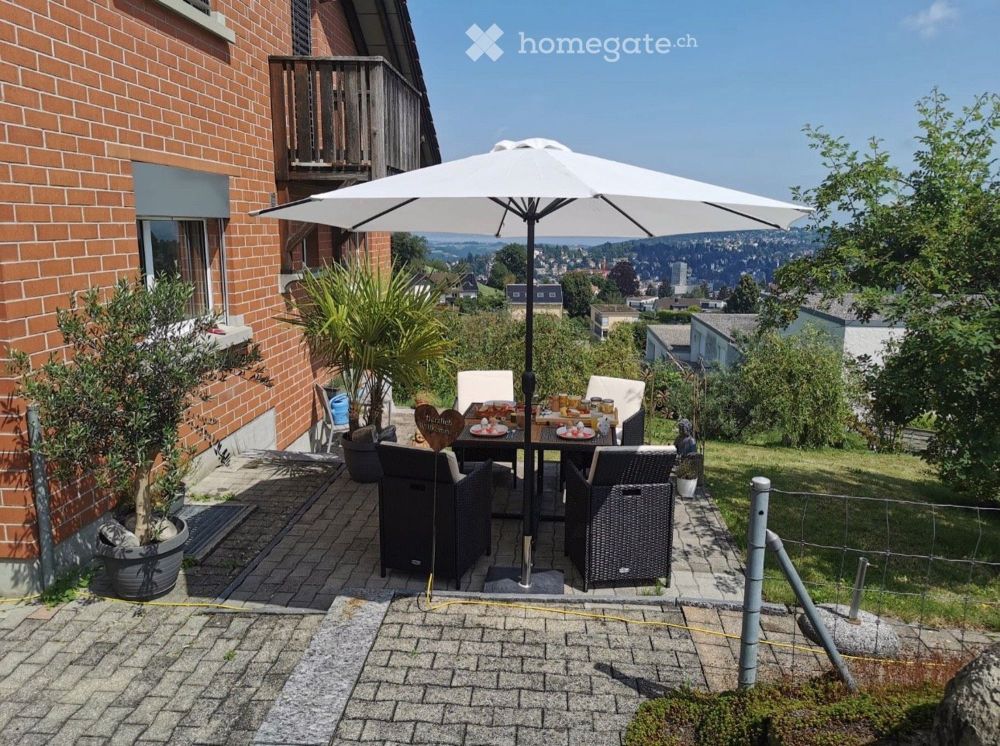 Charmante 1.5-Zimmer-Wohnung mit herrlicher Aussicht (Erstbezug), eigener kleiner Sitzplatz, Sauna - Bild 1