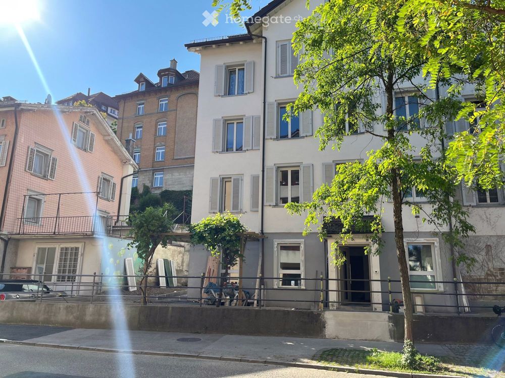 Neue 2 Zimmerwohnung im 1. OG mit Mitbenützung Gartensitzplatz im Innenhof - Bild 1