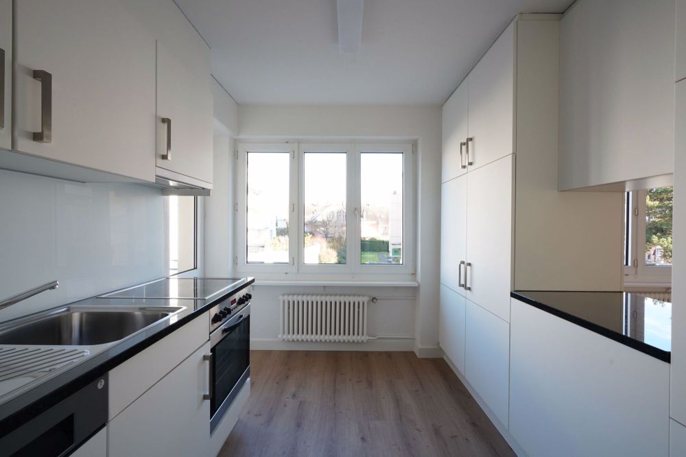 Erstbezug nach Totalsanierung: Stilvolle 4.5-Zimmer-Wohnung mit Top-Anbindung - Bild 1