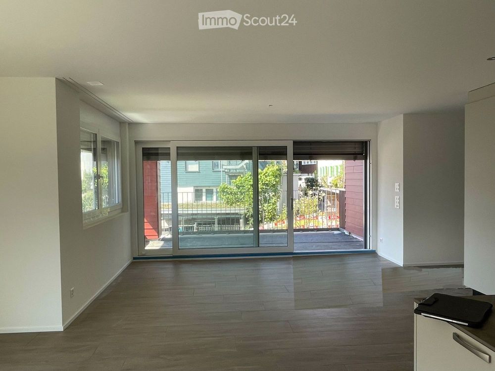 Moderne 2.5-Zimmer-Wohnung in Mörschwil mit Balkon und Garage - Bild 6