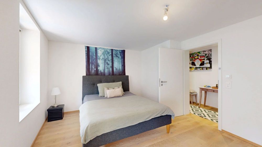 Moderne 3.5-Zimmer-Wohnung mit Balkon und Aussenparkplatz - Zimmer 1