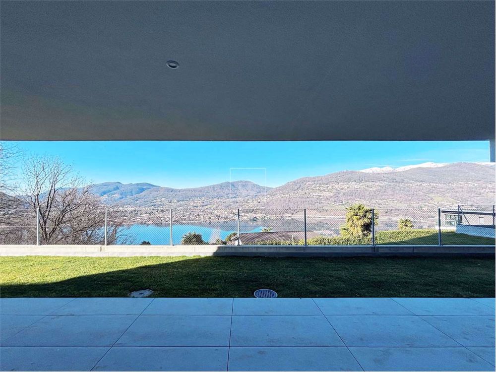 Nuovo 4.5 con giardino e vista lago - Bild 1