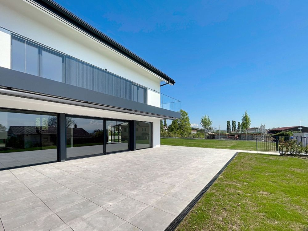 Huge and stunning new villa with 7 rooms, 10 minutes from Morges - Bild 1