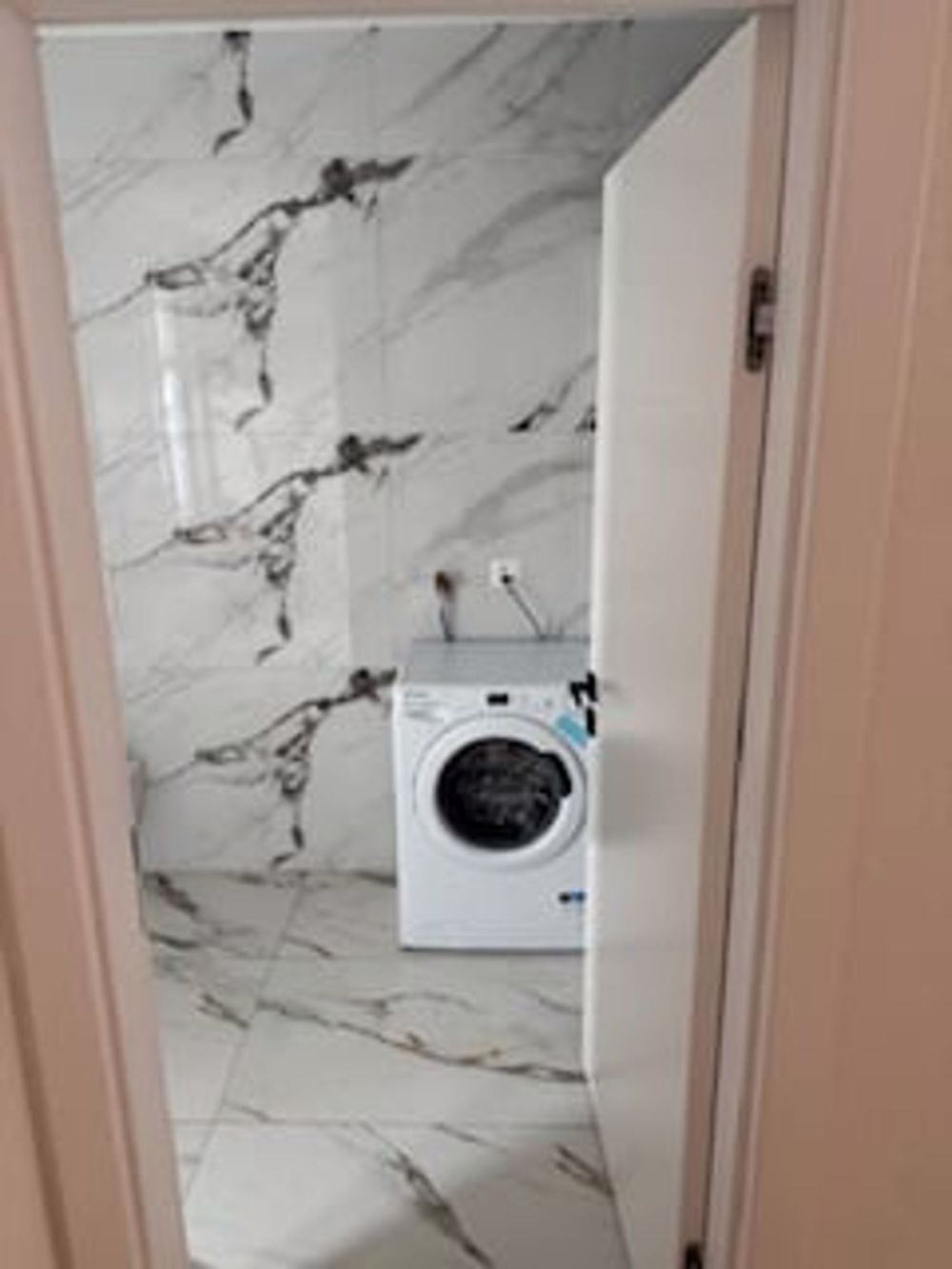 Grosse 1 1/2 Zimmerwohnung Studio im EG zu vermieten in Oberburg - Bild 4