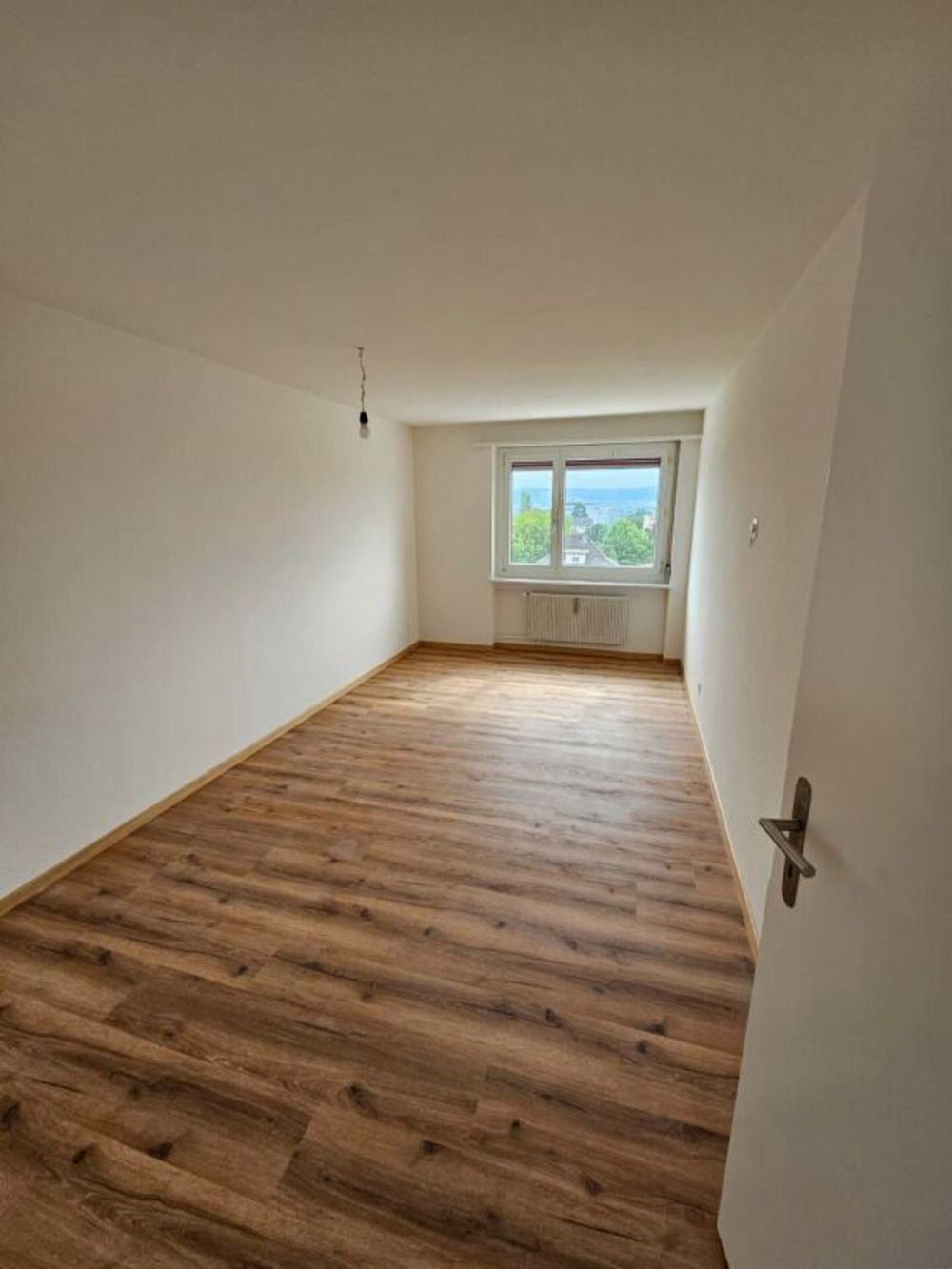 Neu renovierte 5.5 Zimmerwohnung - Bild 9