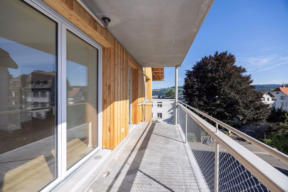 Erstvermietung nach Totalsanierung - 4.5 Zimmer-Dachwohnung - Balkon
