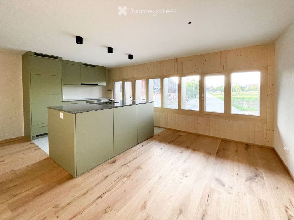 Sonnige und grosszügige 3.5-Zimmer-Wohnung als eigener Hausteil - Bild 2