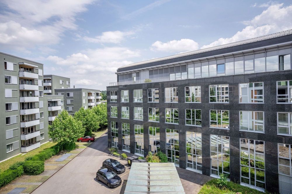 Geräumig Kloten 3.0 ZW. mit Keller & W/T, Nah zum Markt, by Blueground - Bild 9