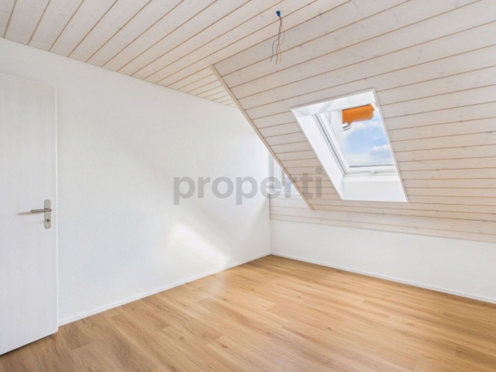 Grosszügige 3.5-Zimmer-Dachwohnung in Günsberg – moderner Wohnkomfort in ruhiger Lage - Bild 5