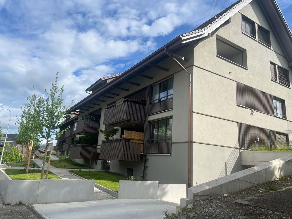 Schoene Neubauwohnung in Rifferswil - 2 Minuten zur Bushaltestelle, 2 Minuten zur Schule - Bild 1