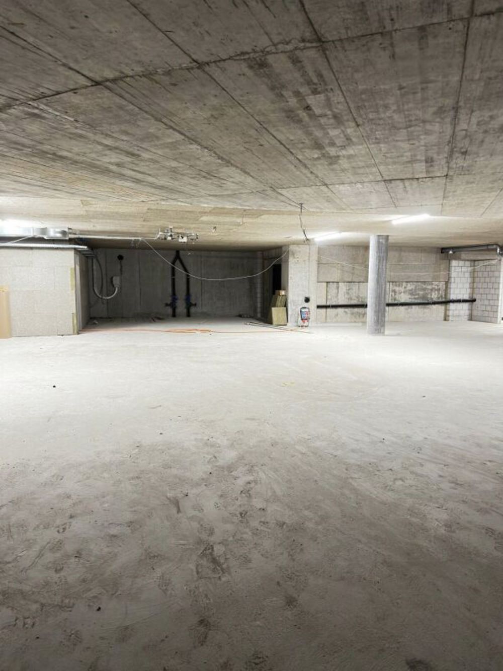 ERSTVERMIETUNG - ZentrumSeon² - Einstellhalle