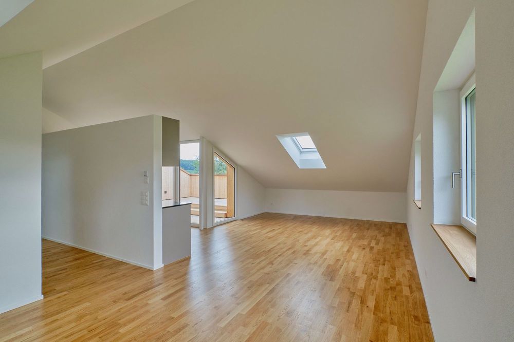 2.5-Zimmer Dachwohnung mit einmaliger Aussicht - Bild 4