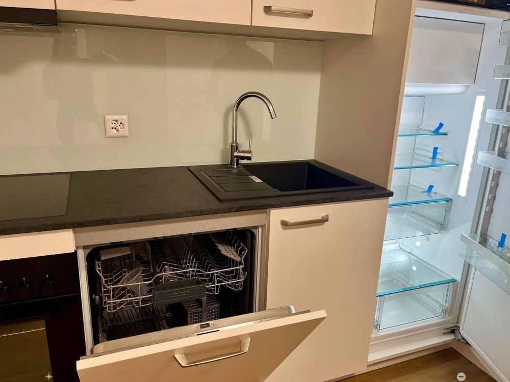 Neu sanierte 2.5-Zimmerwohnung in der Bieler Altstadt - Bild 3