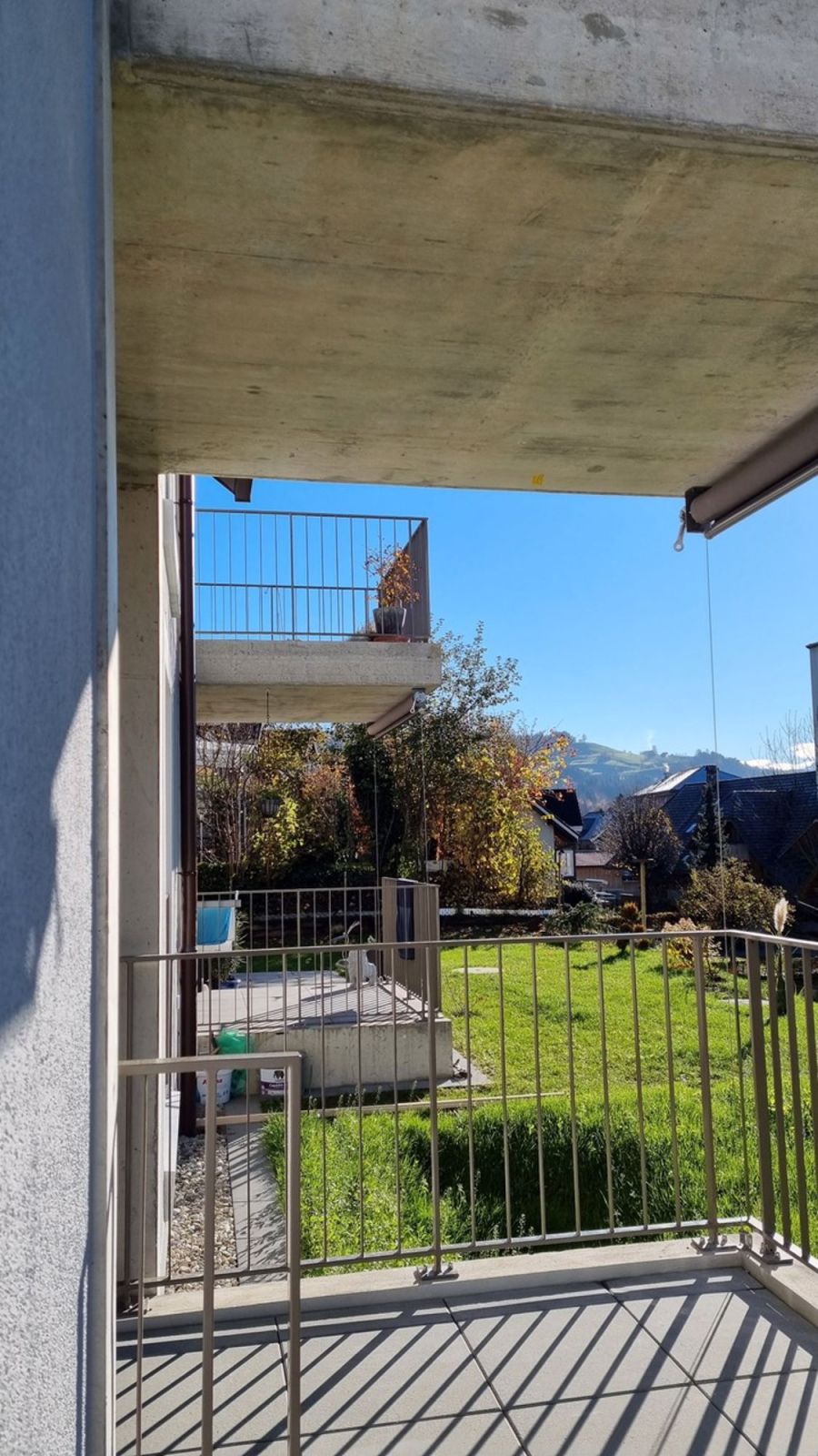 zu vermieten in Zollbrück 2 ½ Zi.-Wohnung im EG (Erstvermietung 2023) - Balkon und Aussicht