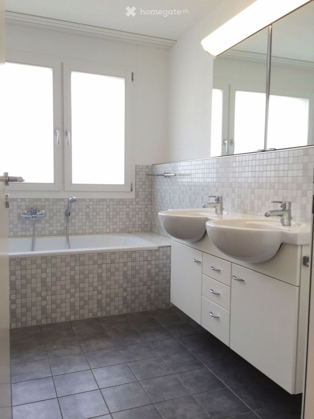 Moderne 4.5-Zimmer-Wohnung mit Balkon in Uznach - Bild 7