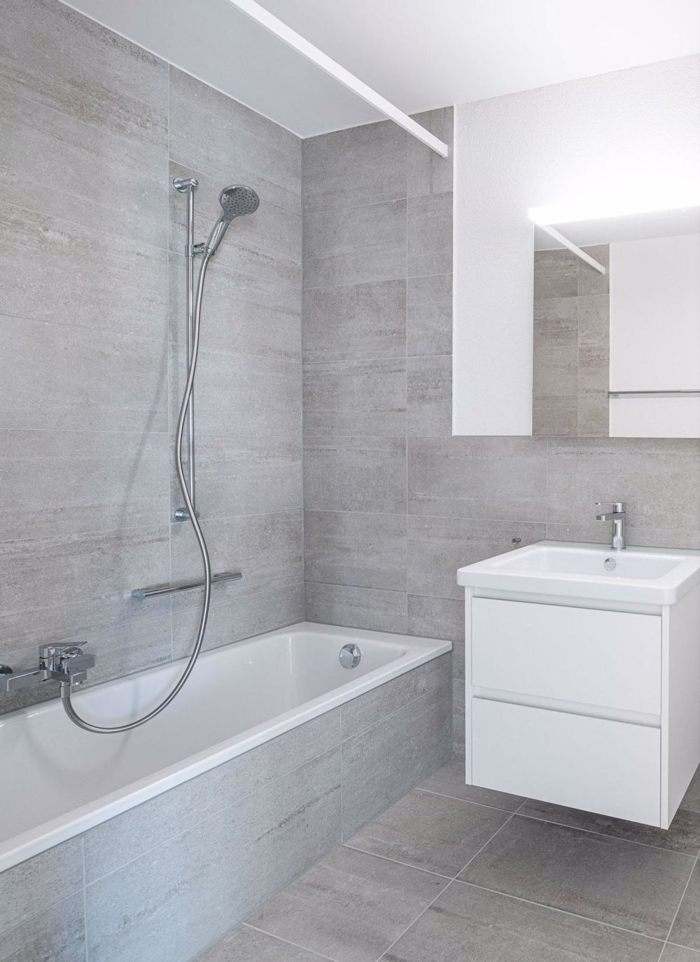 Schöne moderne 3.5 Zimmer-Wohnung in Neuhausen! - Bild 10