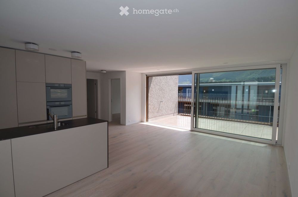 Moderne 3.5-Zimmer-Dachwohnung mit Panoramablick in Goldau - Bild 3
