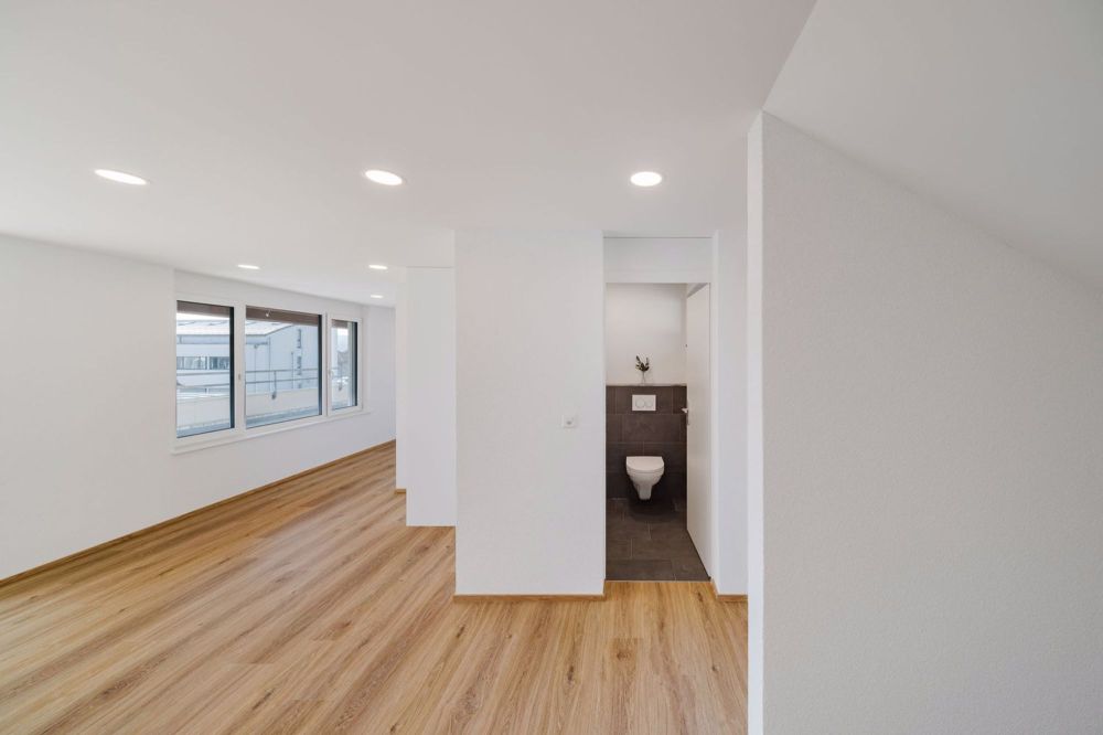 Totalsanierte 3½-Zimmer-Attikawohnung mit riesiger Terrasse - Bild 7