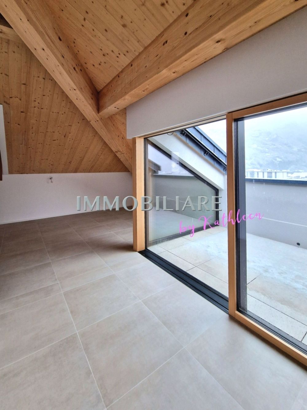 Großes Penthouse, ÖV nah, Ferienwohnung | dreamo.ch - Bild 2