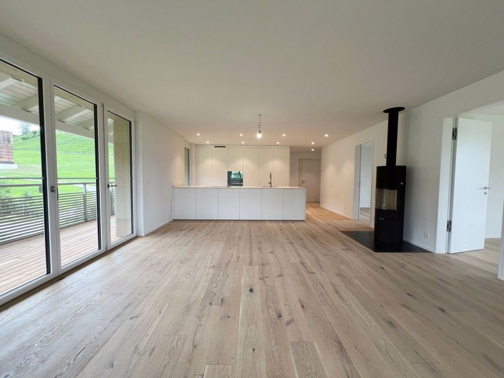 Moderne Neubau-Wohnung an malerischer Lage im Grünen - Bild 1