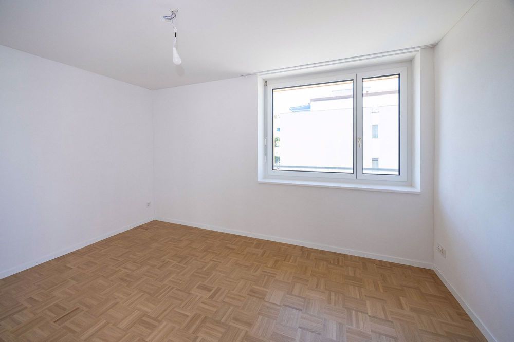 Erstvermietung nach Totalsanierung - 4.5 Zimmer-Dachwohnung - Zimmer