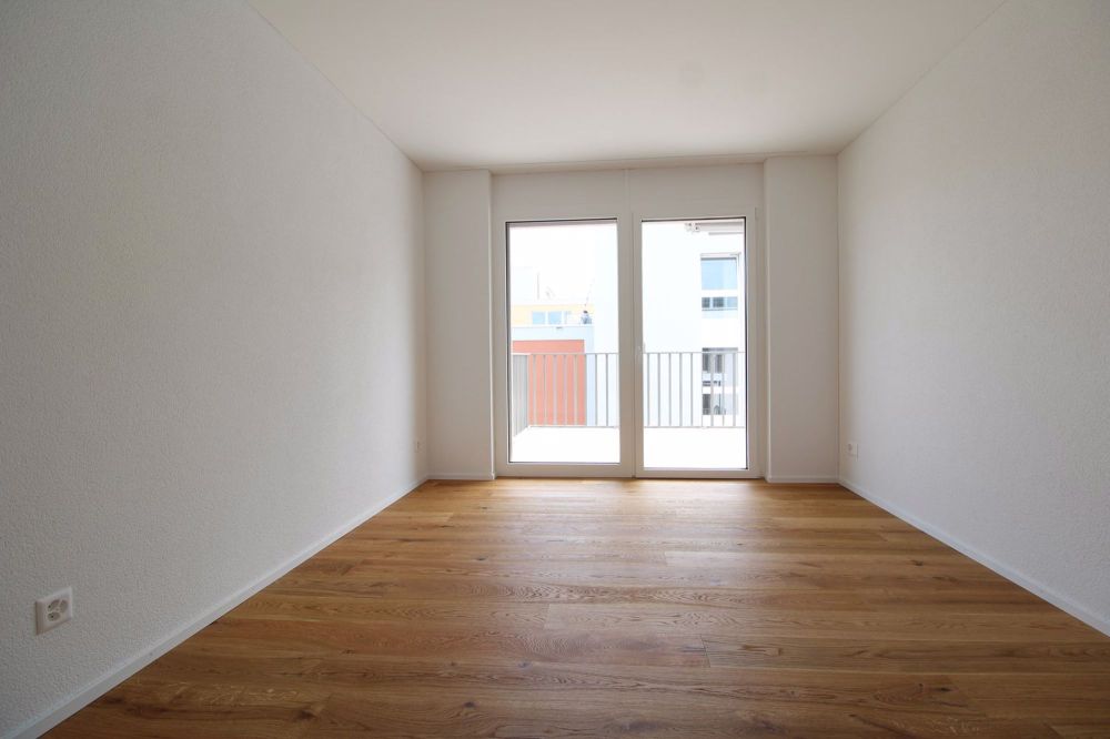 Moderne 4.5-Zimmerwohnung mit zwei Bädern und gemütlichem Sitzplatz - Bild 4