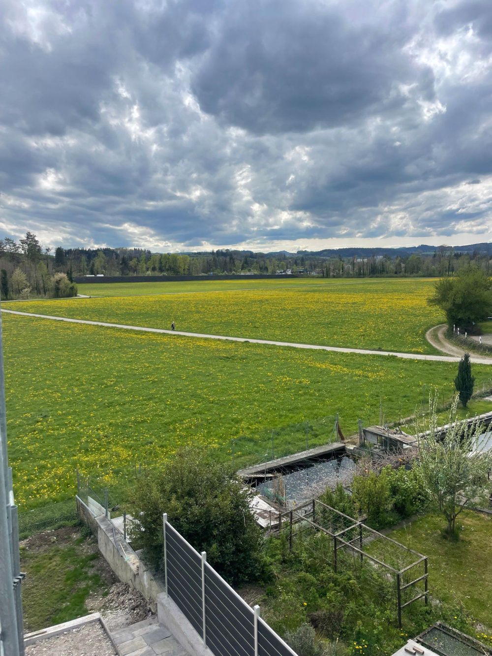 Erstbezug in 4.5- Zimmer Dachwohnung mit Sicht ins Grüne - Bild 1