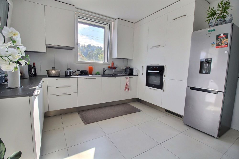 Prächtige 4.5-Zimmer-Wohnung in Marly - Cuisine