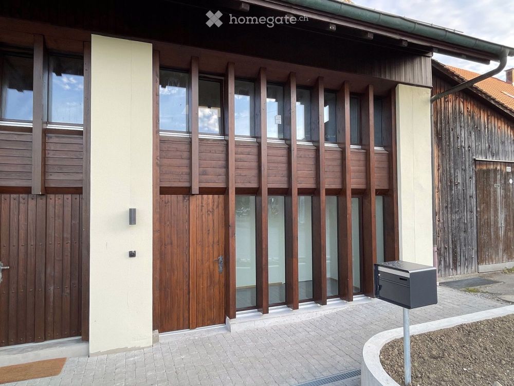 Sonnige und grosszügige 3.5-Zimmer-Wohnung als eigener Hausteil - Bild 11