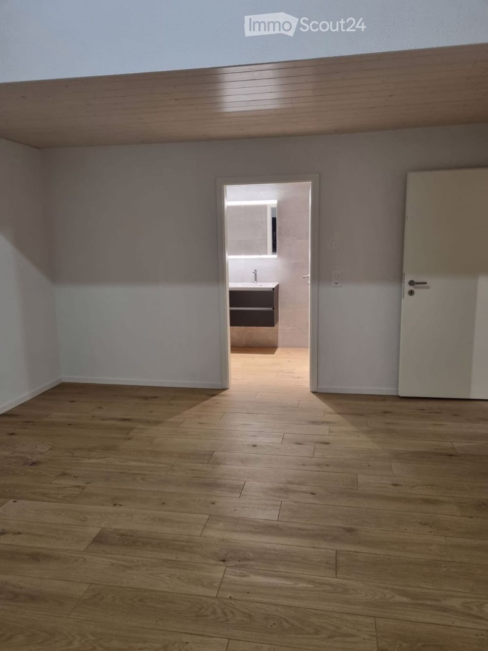 ERSTKLASSIG NEU - 5.5 ZIMMER IN VILLA IN SAVIGNY (VD) - Bild 8