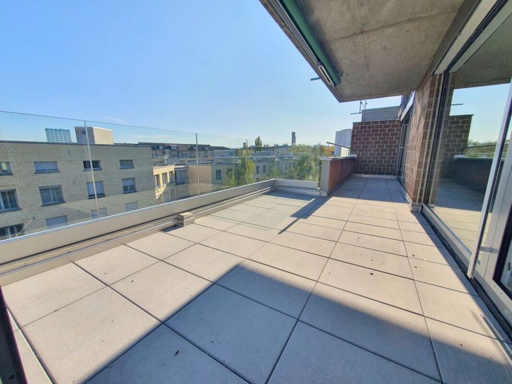 Erstbezug unserer neu sanierten 3.5 Zimmerattikawohnung! - Terrasse