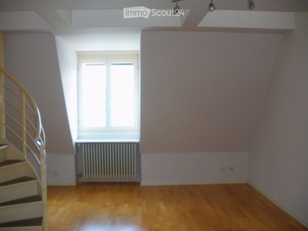 Charmante 2.5-Zimmer-Dachwohnung in ruhiger Lage von Bern - Bild 4