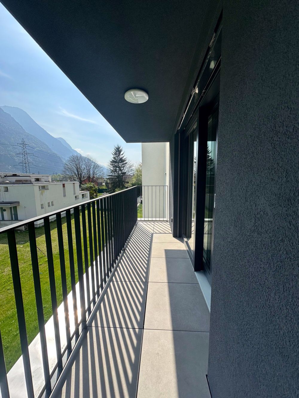 Appartamento 2.5 Camere con vista sulle montagne - Bild 3