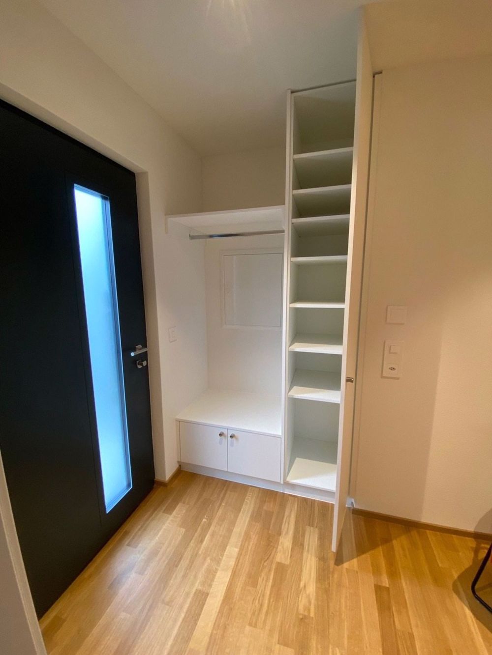 Rarität: Neubau 3.5-Zimmer-Wohnung in Zweifamilienhaus vor den Toren Zürichs - Bild 9