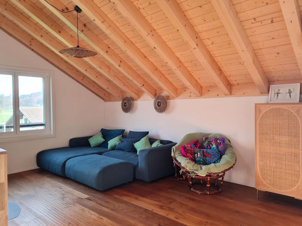 4.5-Zimmer-Maisonette-Wohnung mit traumhafter Bergsicht - Bild 11