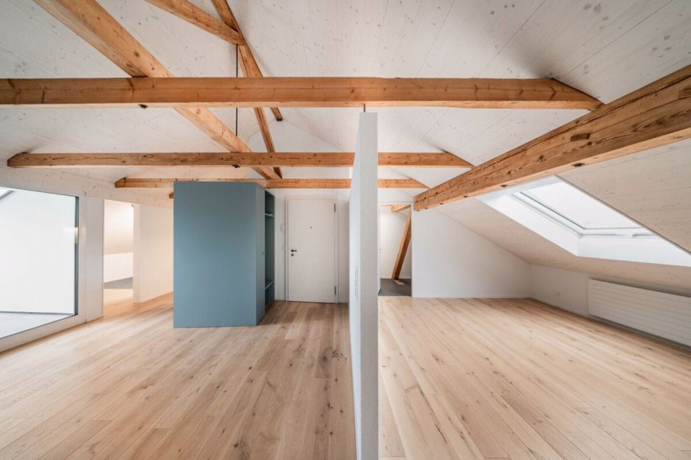 Wunderschöne 2.5-Zimmer-Dachwohnung mitten in Frick - Bild 1