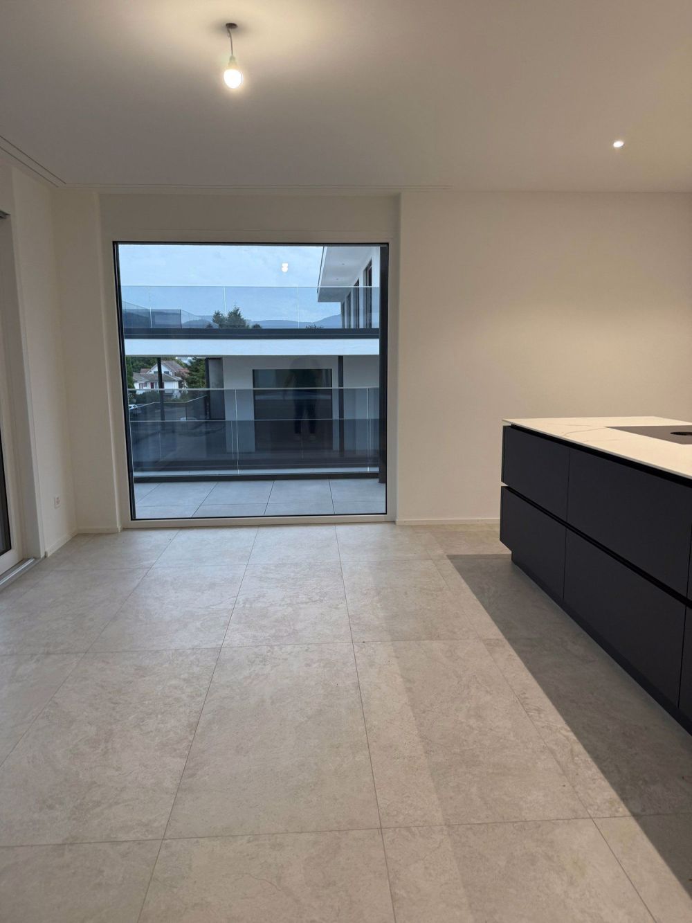Neubau: 4.5-Zimmerwohnung mit grossem Balkon und Tiefgaragenplatz in Däniken - Bild 6